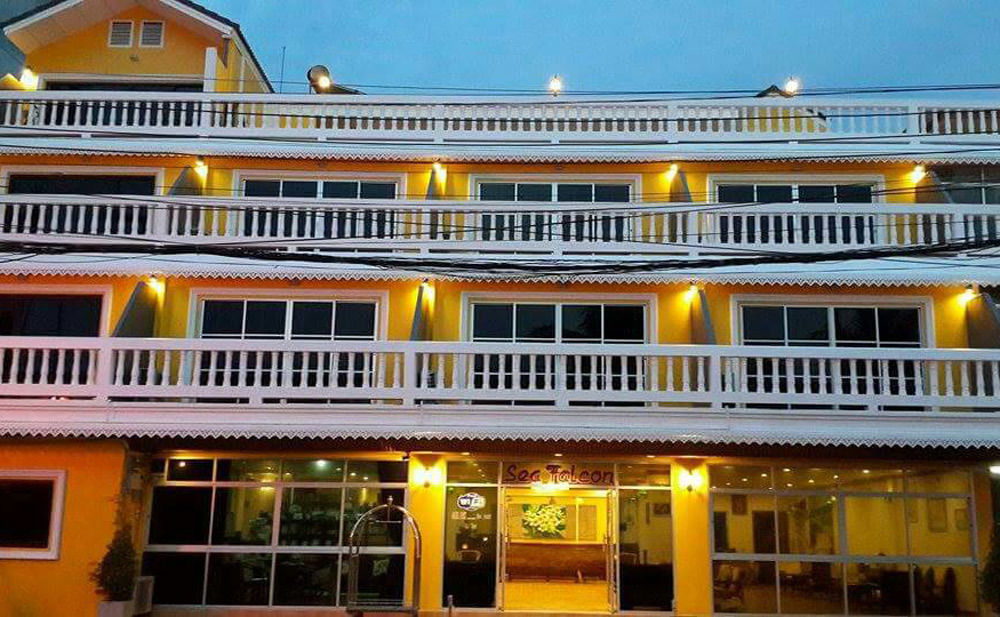 Sea Falcon Hotel Sattahip Bagian luar foto